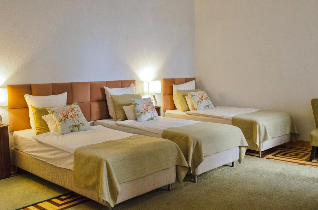Harmonia Palace Apartment *