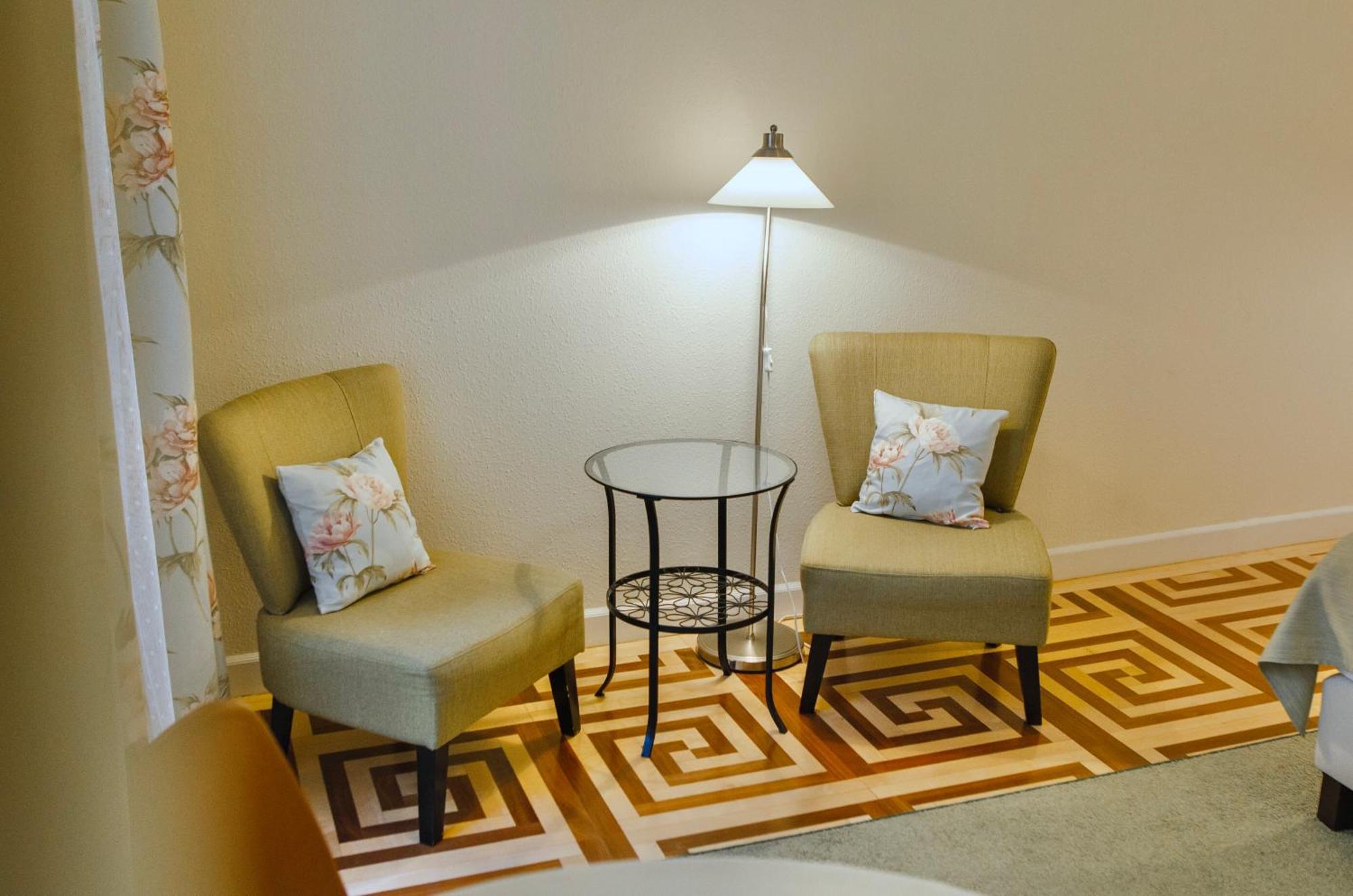 Harmonia Palace Apartment *